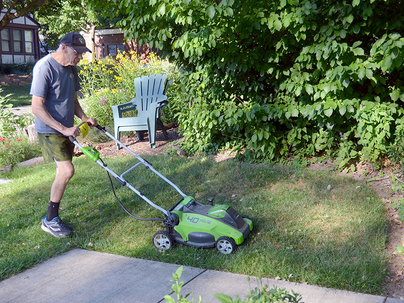 Electric mower